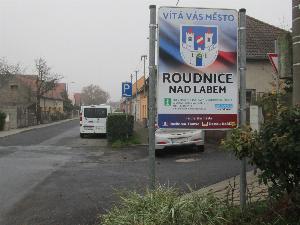 Roudnice má nové vítací tabule