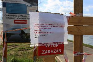 Výstavba servisního centra uzavřela cyklostezku